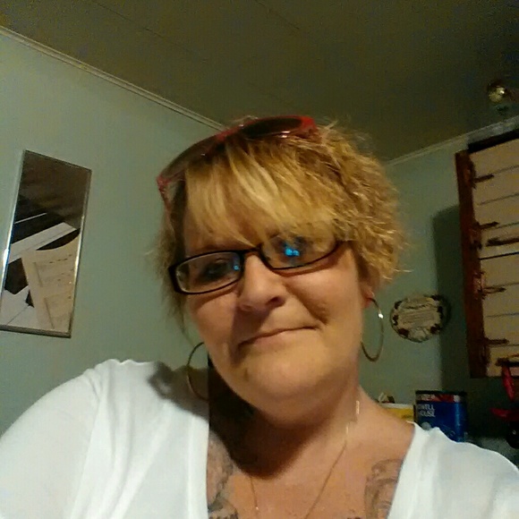 Meet your Posher, Samantha - Picture 1 of 1